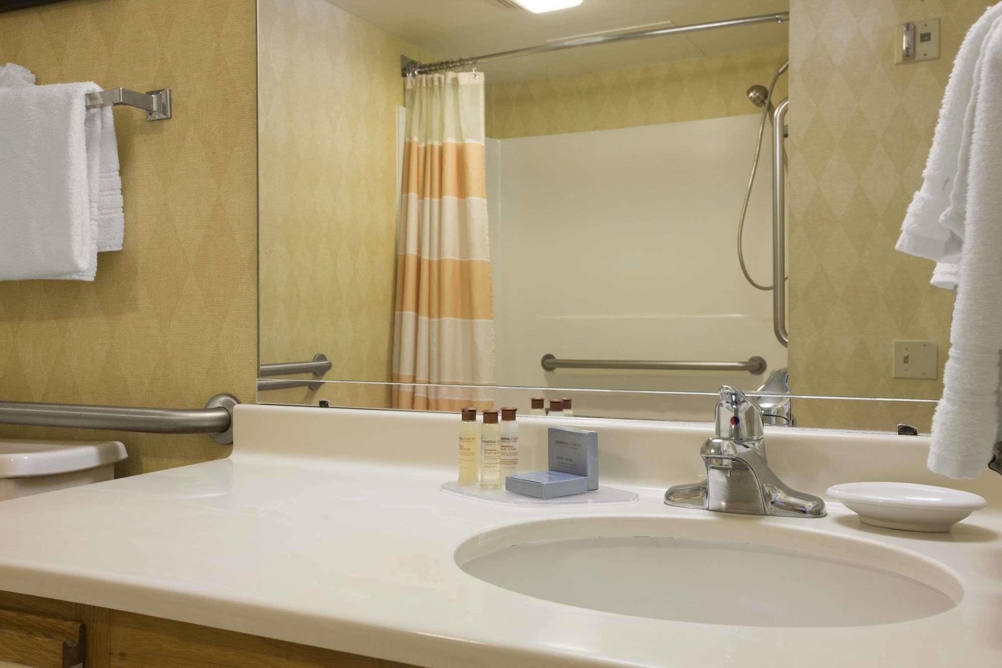 Hotel Hawthorn By Wyndham Airport Philadelphia